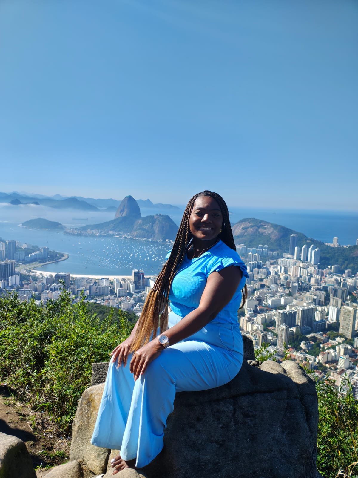 Sentada para a vista do Rio de Janeiro